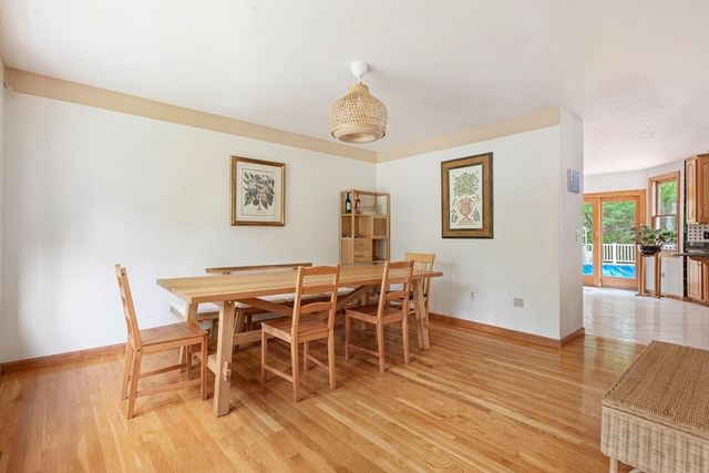 3 Quail Ln, Easton, MA 02334