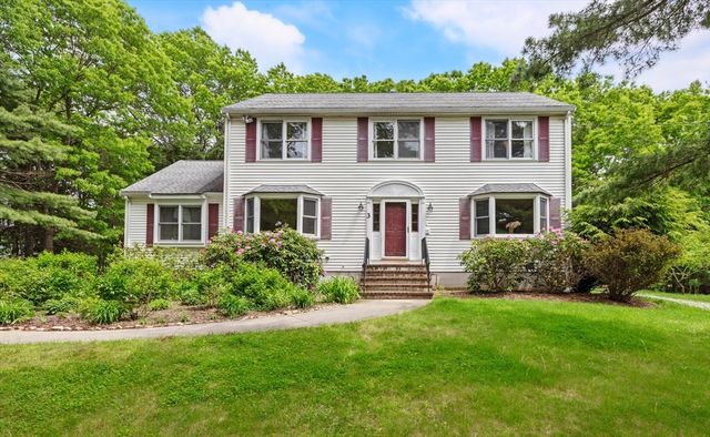 3 Quail Ln, Easton, MA 02334