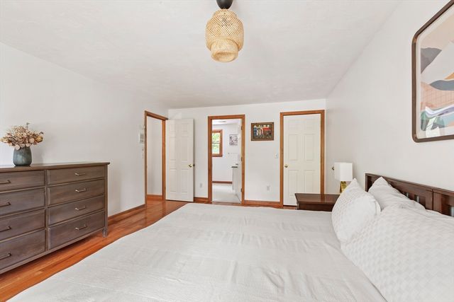 3 Quail Ln, Easton, MA 02334