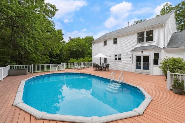 3 Quail Ln, Easton, MA 02334