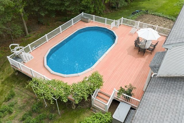 3 Quail Ln, Easton, MA 02334