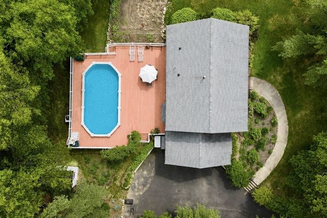 3 Quail Ln, Easton, MA 02334