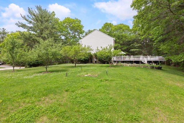 3 Quail Ln, Easton, MA 02334