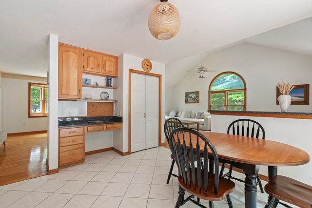 3 Quail Ln, Easton, MA 02334