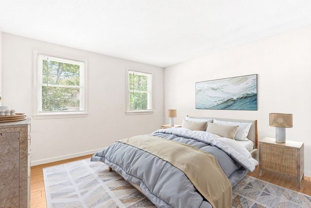 20 Hillcrest Ave, Dracut, MA 01826