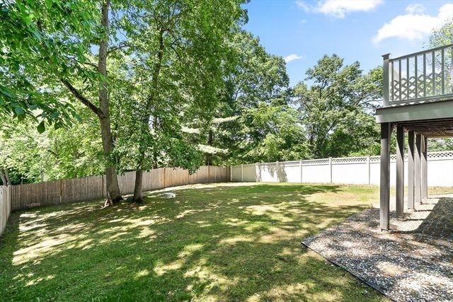 20 Hillcrest Ave, Dracut, MA 01826
