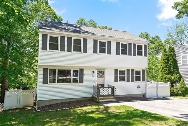 20 Hillcrest Ave, Dracut, MA 01826