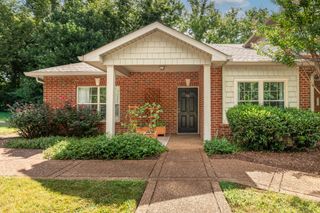 402 Cashmere Dr, Thompsons Station, TN 37179