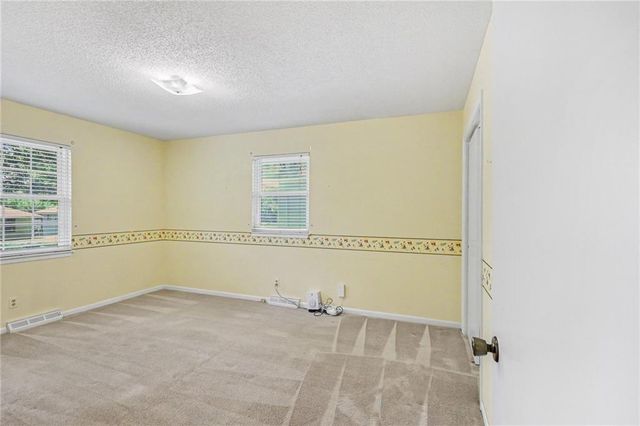 505 S Oscar Street, Olathe, KS 66061