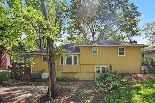 505 S Oscar Street, Olathe, KS 66061