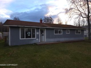 138 Farnsworth Boulevard, Soldotna, AK 99669