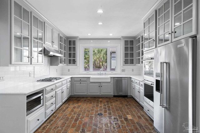 1902 E Strong St, Pensacola, FL 32501