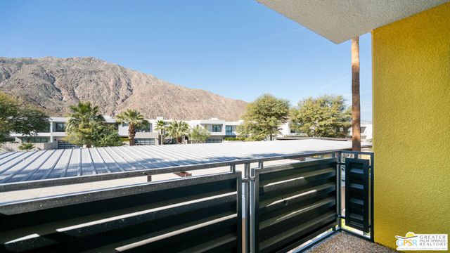 588 E San Lorenzo Road 201, Palm Springs, CA 92264