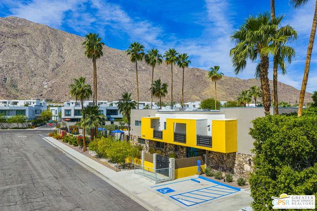 588 E San Lorenzo Road 201, Palm Springs, CA 92264