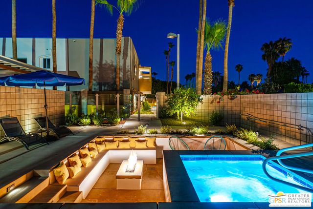 588 E San Lorenzo Road 201, Palm Springs, CA 92264