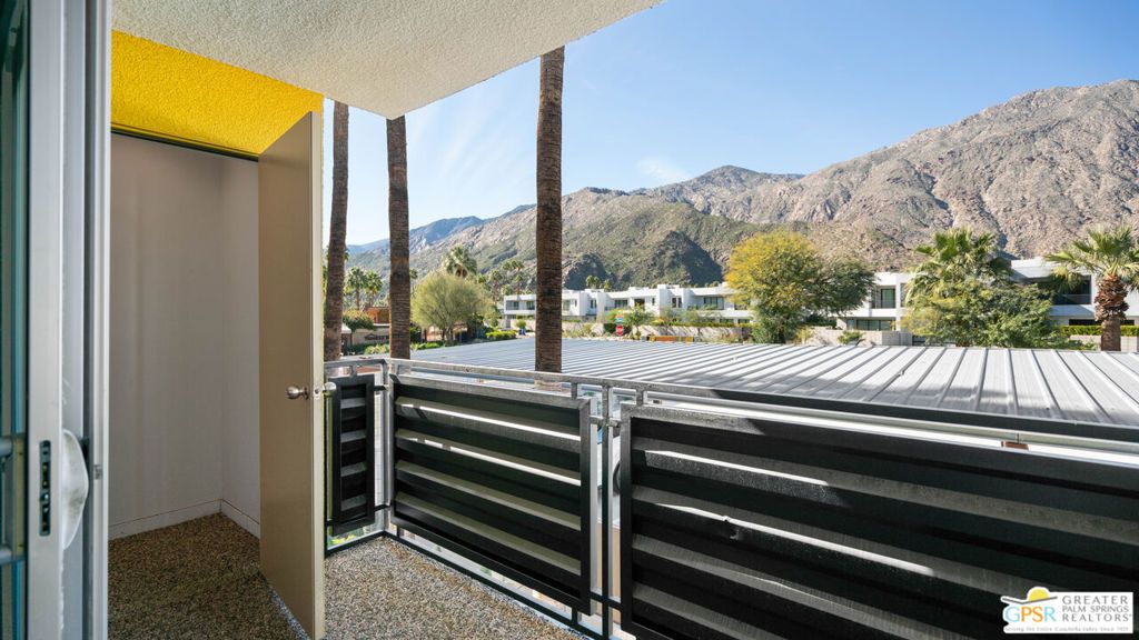 588 E San Lorenzo Road 201, Palm Springs, CA 92264