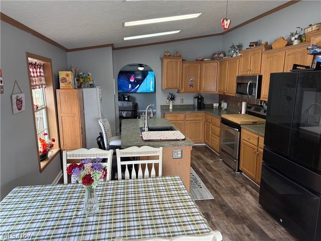 10200 Stamm Road, Mantua, OH 44255