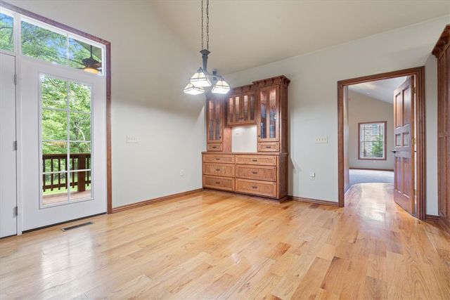 16 Judah Street, Eureka Springs, AR 72632