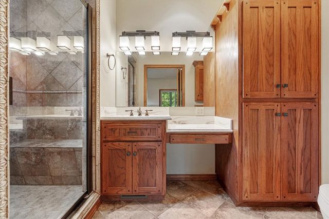16 Judah Street, Eureka Springs, AR 72632