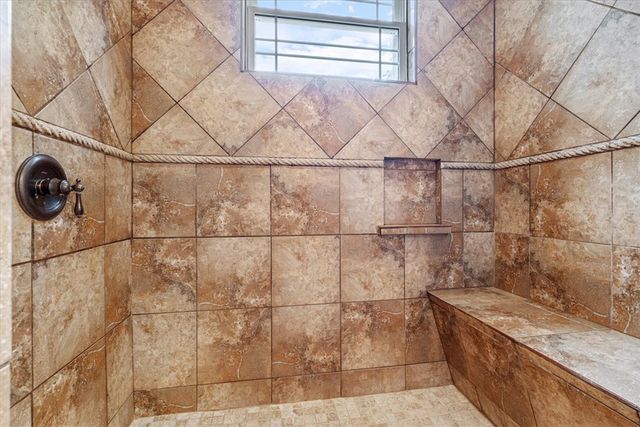16 Judah Street, Eureka Springs, AR 72632