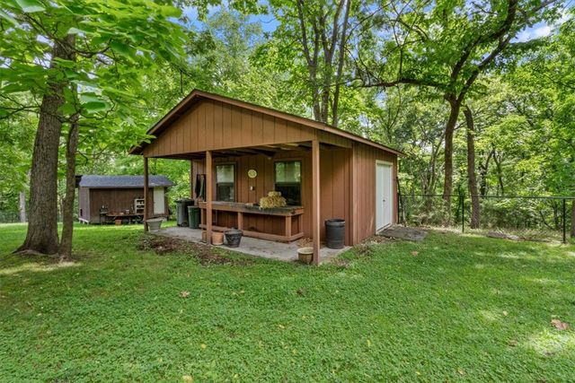 16 Judah Street, Eureka Springs, AR 72632