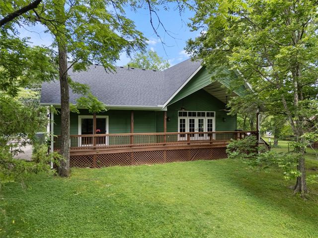 16 Judah Street, Eureka Springs, AR 72632