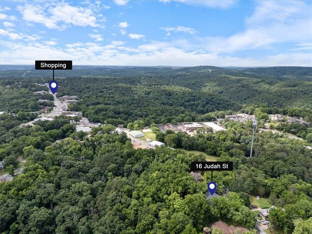 16 Judah Street, Eureka Springs, AR 72632