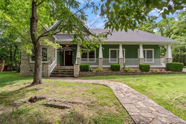 16 Judah Street, Eureka Springs, AR 72632