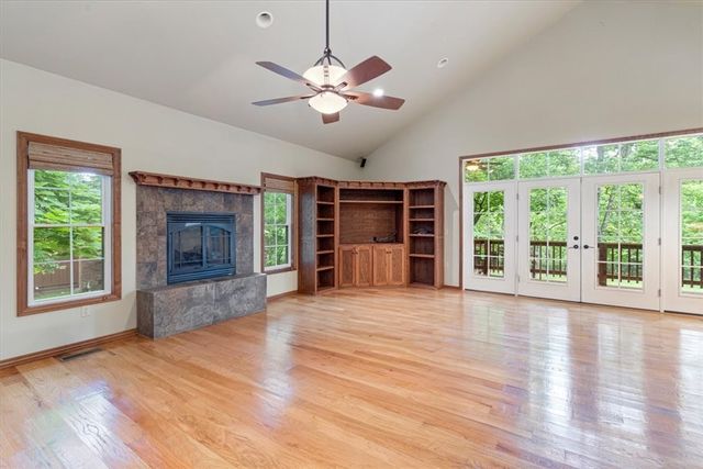16 Judah Street, Eureka Springs, AR 72632