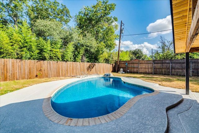 12100 Mustang Chase, Austin, TX 78727
