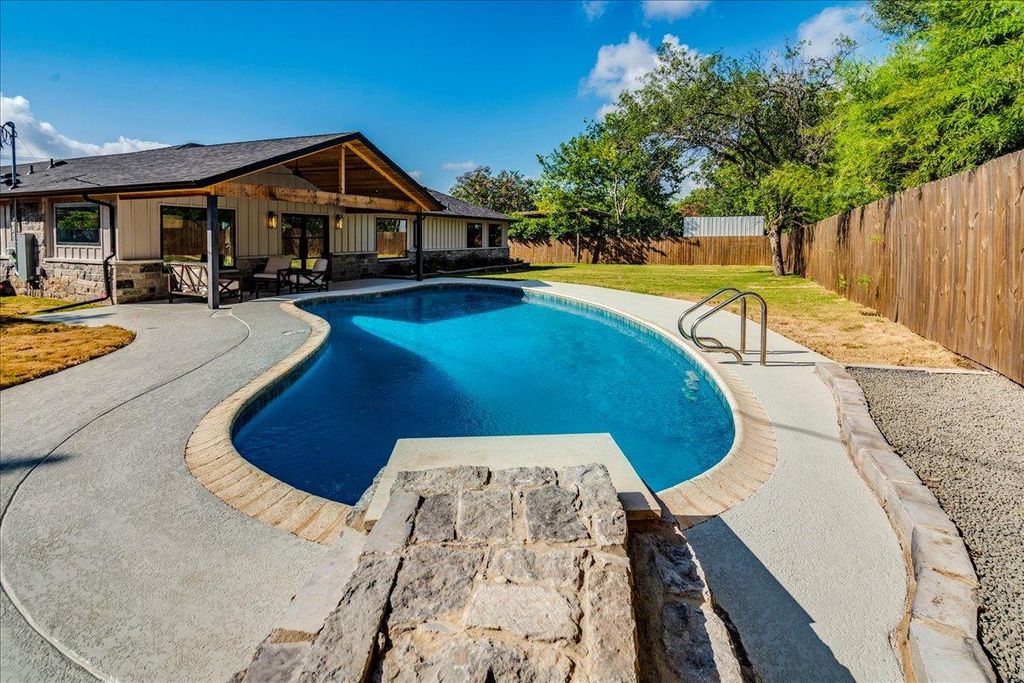 12100 Mustang Chase, Austin, TX 78727