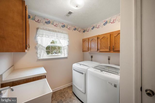 112 JEFFERSON CT, Stephens City, VA 22655