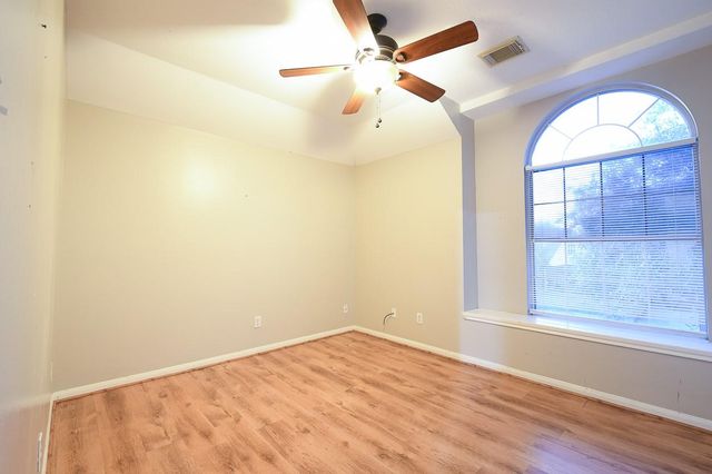 212 Rolling Springs Lane, Dickinson, TX 77539