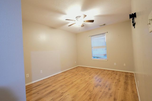 212 Rolling Springs Lane, Dickinson, TX 77539