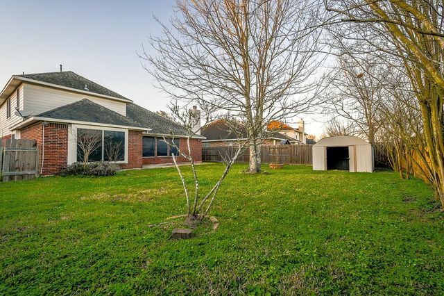 212 Rolling Springs Lane, Dickinson, TX 77539