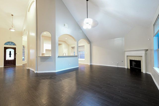 212 Rolling Springs Lane, Dickinson, TX 77539