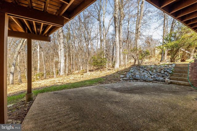 9122 CRICKLEWOOD CT, Vienna, VA 22182