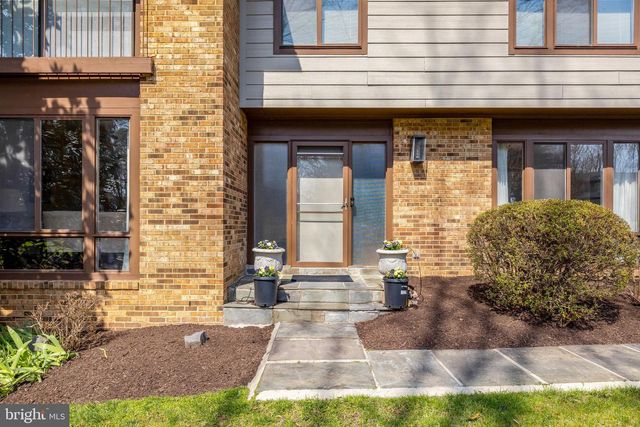 9122 CRICKLEWOOD CT, Vienna, VA 22182