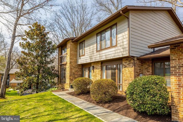 9122 CRICKLEWOOD CT, Vienna, VA 22182