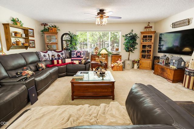 455 Eric Way, Grants Pass, OR 97526