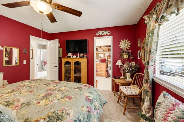 455 Eric Way, Grants Pass, OR 97526