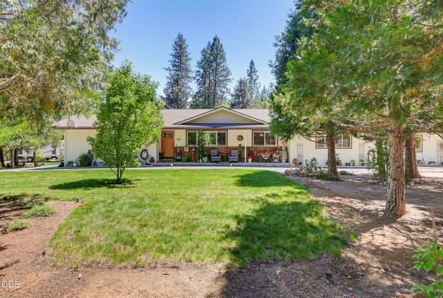 455 Eric Way, Grants Pass, OR 97526