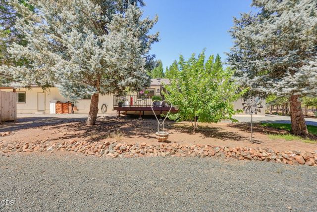 455 Eric Way, Grants Pass, OR 97526