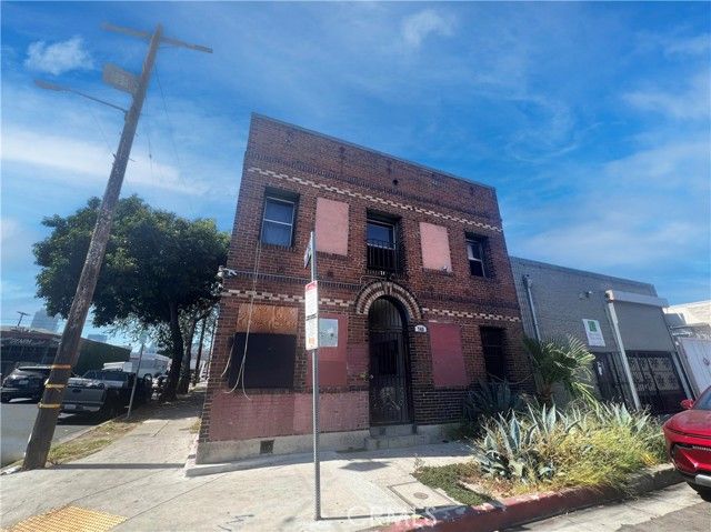 745 Stanford Avenue, Los Angeles, CA 90021