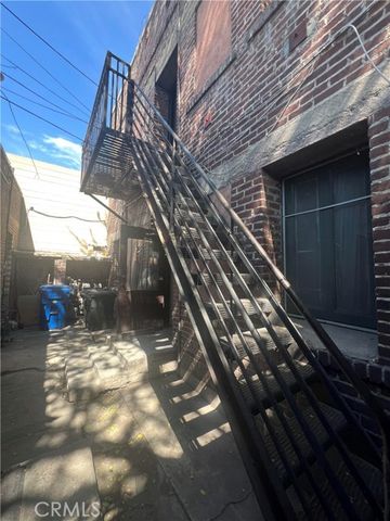 745 Stanford Avenue, Los Angeles, CA 90021