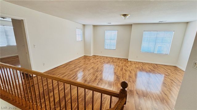 8121 Azure Falls Court, Las Vegas, NV 89117