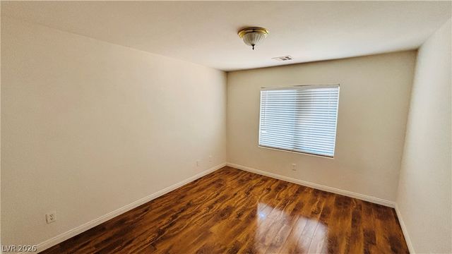 8121 Azure Falls Court, Las Vegas, NV 89117