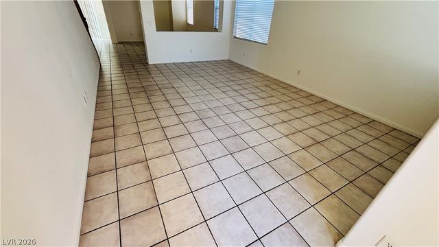 8121 Azure Falls Court, Las Vegas, NV 89117