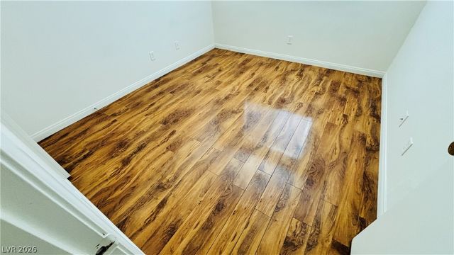 8121 Azure Falls Court, Las Vegas, NV 89117