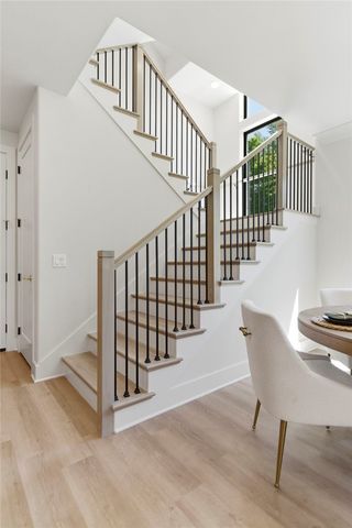 207 NE H Street, Bentonville, AR 72712